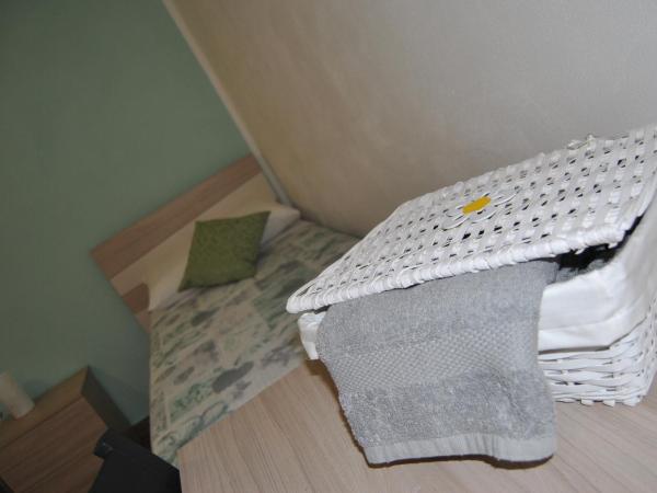 La Triade affittacamere : photo 3 de la chambre chambre lit king-size avec balcon