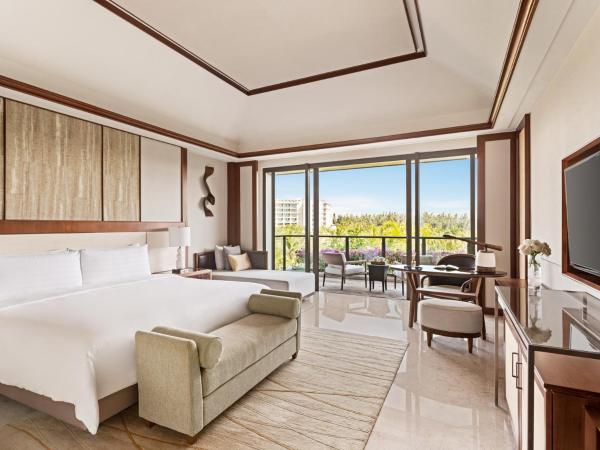 Shangri-La Sanya : photo 3 de la chambre villa avec piscine, lit king-size et chambre lit king-size