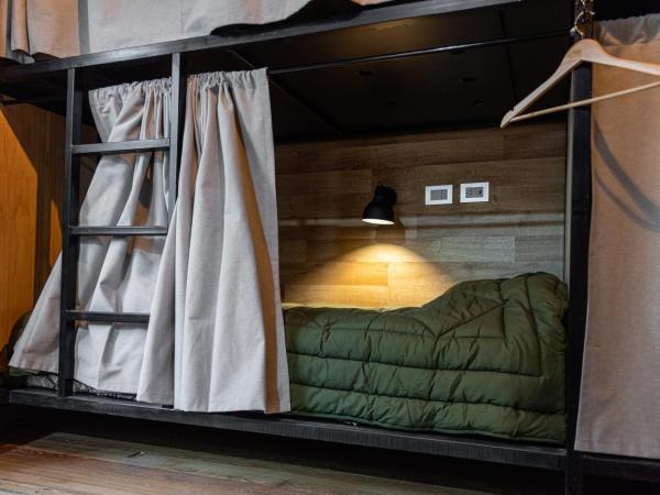 Che Juan Hostel BA : photo 1 de la chambre lit dans dortoir mixte de 8 lits 