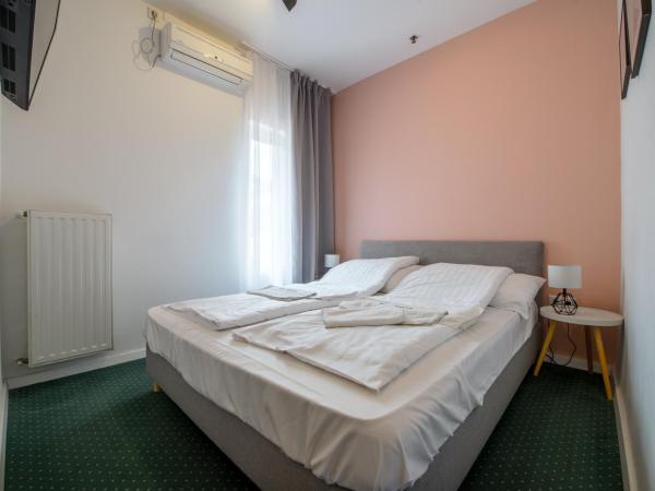 Hotel Chesscom : photo 4 de la chambre petite chambre double
