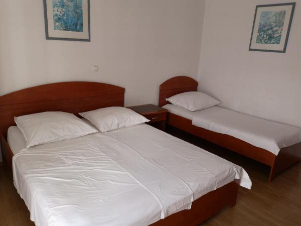 Apartments Galic Omis : photo 6 de la chambre suite avec balcon