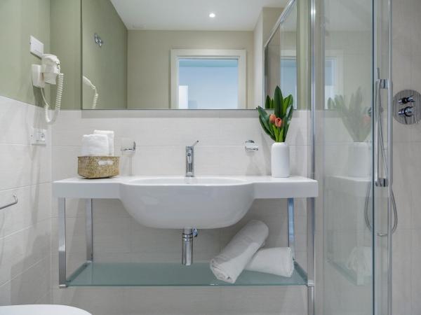 Hotel Amburgo : photo 6 de la chambre chambre triple confort