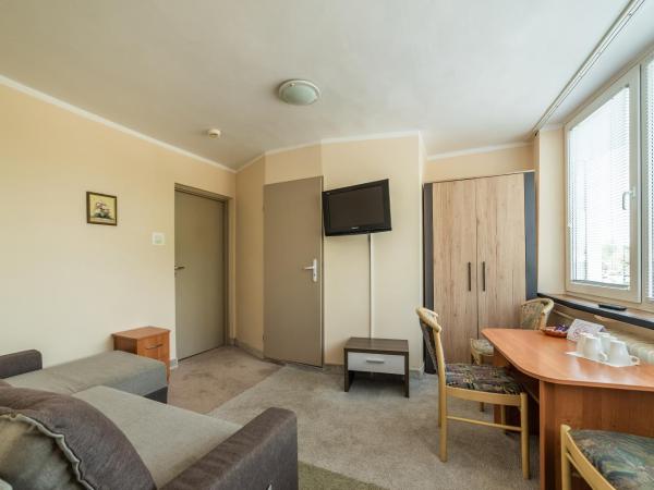 Sopocki Zdrój : photo 2 de la chambre chambre familiale avec salle de bains