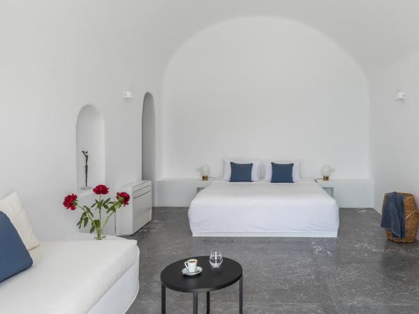 Chelidonia Luxury Suites : photo 6 de la chambre suite lune de miel avec bassin profond - vue sur caldera