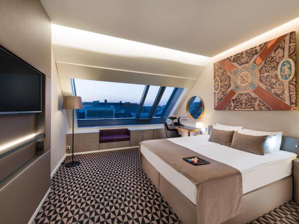 Hotel Moments Budapest by Continental Group : photo 4 de la chambre chambre double ou lits jumeaux supérieure - dernier Étage