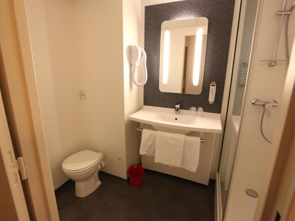 ibis Aurillac : photo 6 de la chambre chambre standard avec 1 lit double