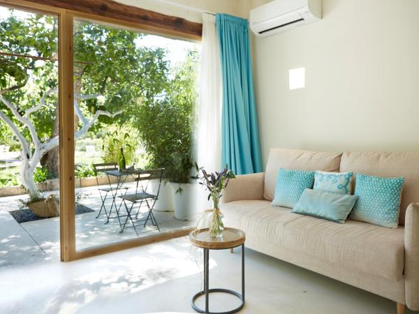 Boho Suites Denia : photo 3 de la chambre suite - vue sur jardin