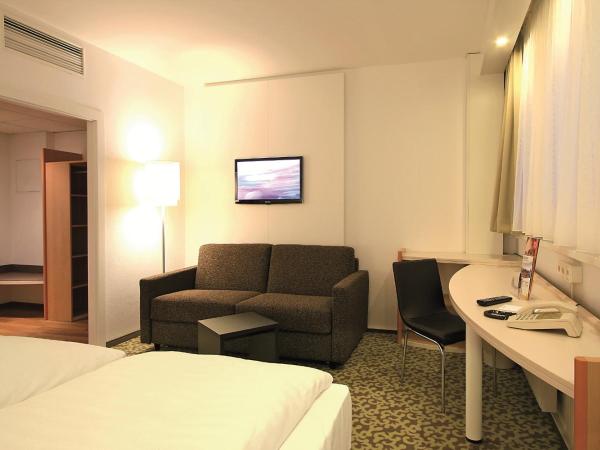 ibis Dresden Zentrum : photo 4 de la chambre chambre double standard avec canapé