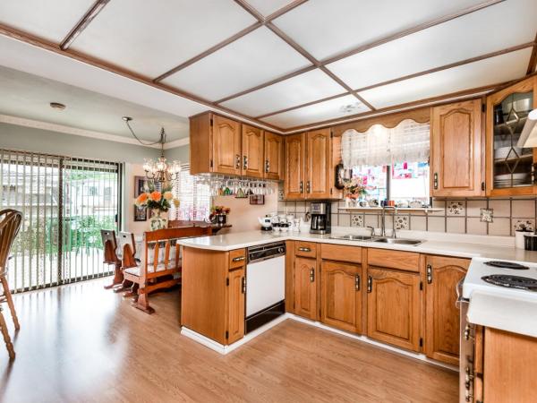 Diana's Luxury Bed and Breakfast : photo 7 de la chambre queen room with 2 bathrooms - room #2