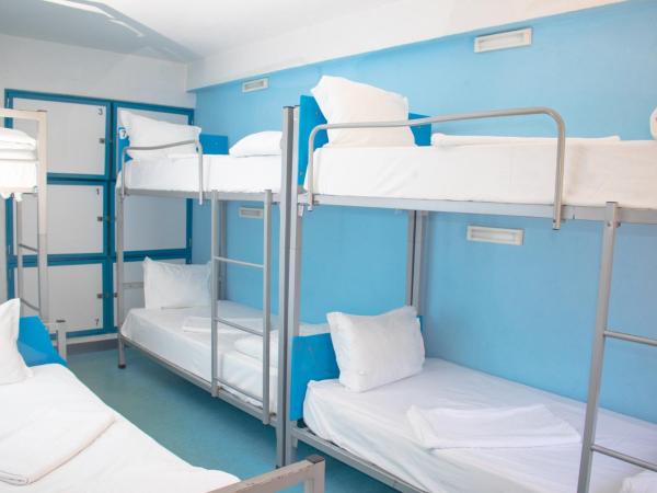 HI Lisboa - Pousada de Juventude : photo 2 de la chambre lit dans dortoir masculin de 7 lits