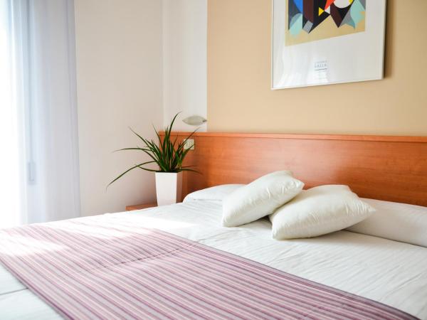 Hotel Domingo : photo 3 de la chambre chambre double confort avec balcon