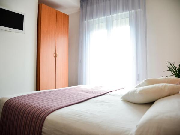 Hotel Domingo : photo 1 de la chambre chambre double confort avec balcon