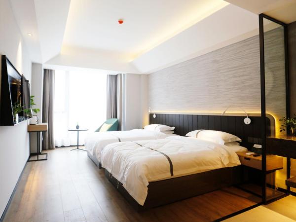 Hangzhou Yuqi Hotel - West Lake Scenic Area Branch : photo 1 de la chambre chambre lits jumeaux avec vue