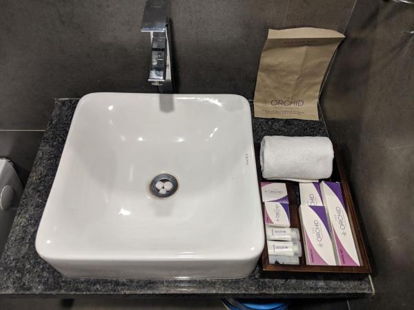 Hotel Avaante Ahmedabad Formerly known as The Orchid Hotel : photo 6 de la chambre suite