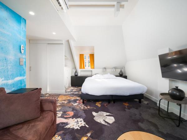 Restaurant Hotel Didier Méril : photo 3 de la chambre chambre double avec coin salon