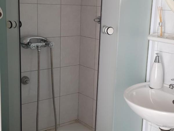 Rooms & Apartments Semić : photo 6 de la chambre chambre double