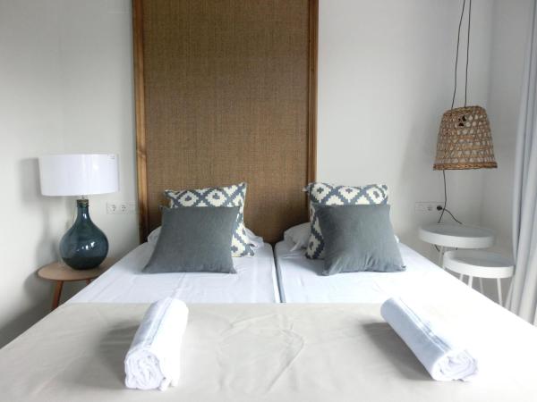 YOU & CO. Saler Beach Boutique : photo 6 de la chambre chambre double supérieure