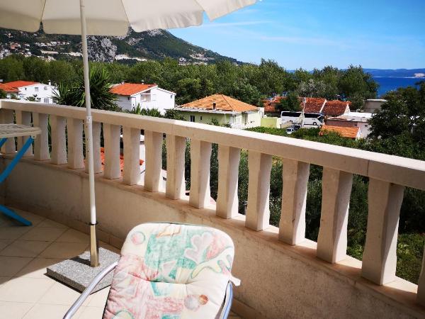 Apartments Galic Omis : photo 4 de la chambre suite familiale