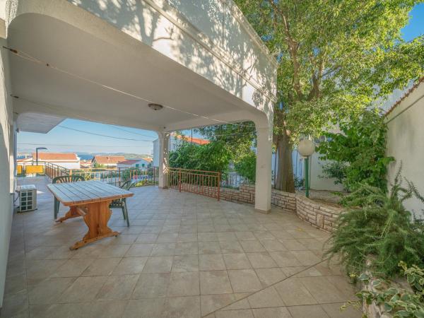 Apartmani Patača : photo 1 de la chambre appartement avec terrasse