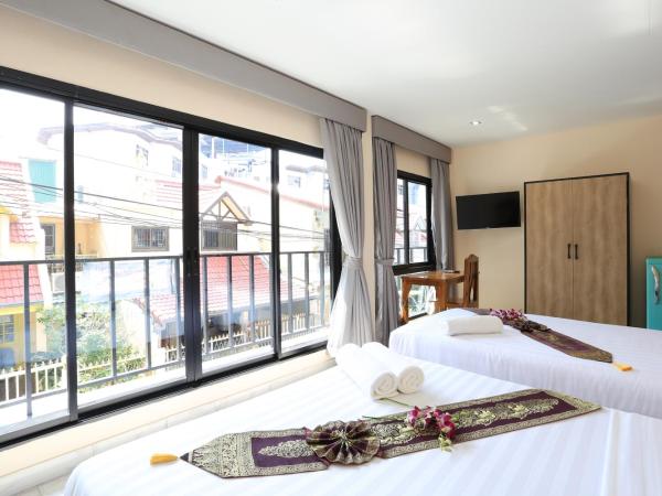 The Siam Guest House - SHA Extra Plus : photo 7 de la chambre chambre triple