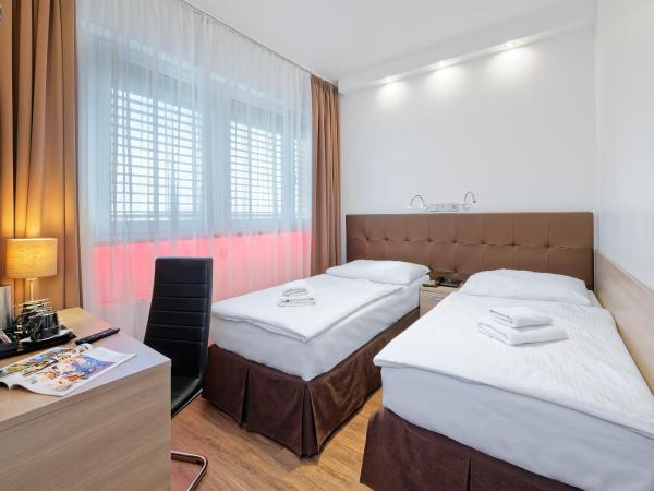 Hotel Aura Design & Garden Pool : photo 3 de la chambre chambre double ou lits jumeaux de luxe avec accès piscine