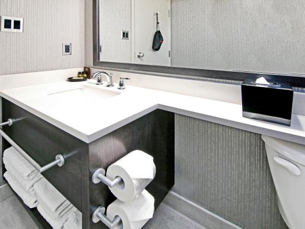 Best Western Plus Siding 29 Lodge : photo 2 de la chambre suite lit king-size avec jacuzzi