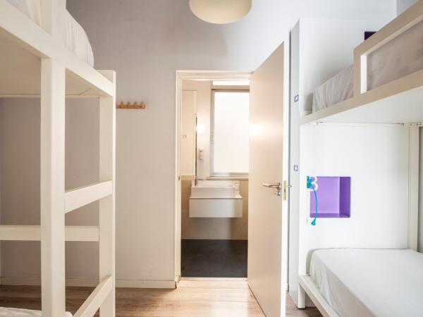 Safestay Madrid Central : photo 6 de la chambre lit dans dortoir mixte de 4 lits avec salle de bains privative