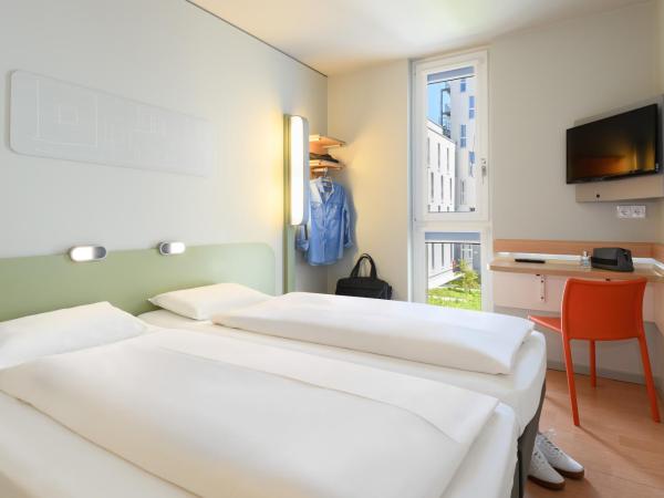 ibis budget Muenchen City Olympiapark : photo 6 de la chambre chambre lits jumeaux