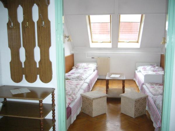 Botax Motel : photo 4 de la chambre chambre lits jumeaux Économique avec salle de bains commune