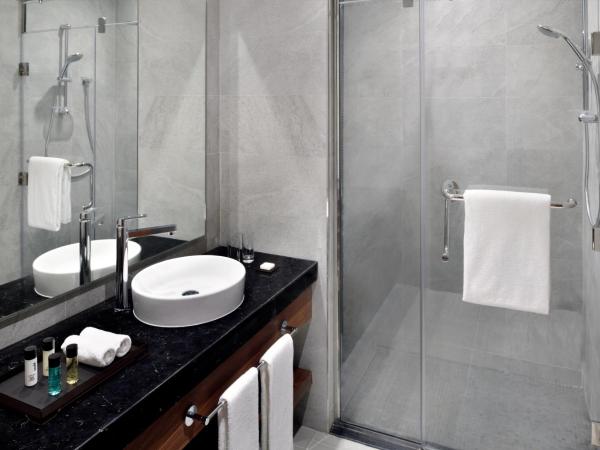 Mövenpick Hotel Apartments Downtown Dubai : photo 4 de la chambre appartement familial communicant 3 chambres