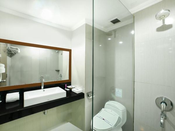 Grand Inna Tunjungan : photo 4 de la chambre chambre lits jumeaux supérieure