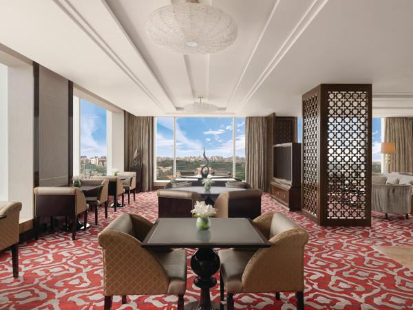 Shangri-La Bengaluru : photo 5 de la chambre chambre lit king-size horizon club