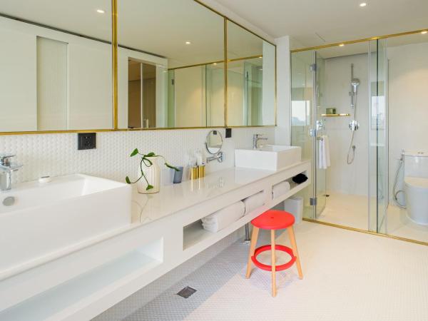 PACE HOTEL Suzhou Renmin Branch : photo 2 de la chambre chambre familiale avec salle de bains privative