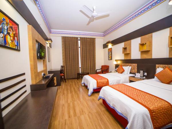 Hotel H R Palace : photo 3 de la chambre chambre double ou lits jumeaux supérieure