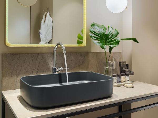 H10 Palacio Colomera : photo 7 de la chambre chambre double ou lits jumeaux