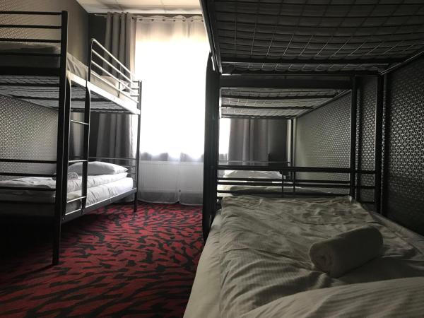 Loft Car Factory : photo 5 de la chambre grande chambre familiale