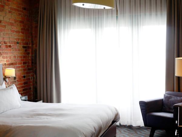 Hotel Nelligan : photo 7 de la chambre chambre king avec vue sur atrium