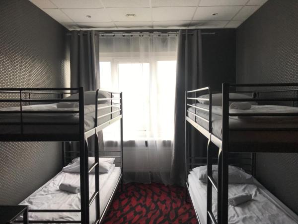 Loft Car Factory : photo 3 de la chambre chambre quadruple avec salle de bains commune