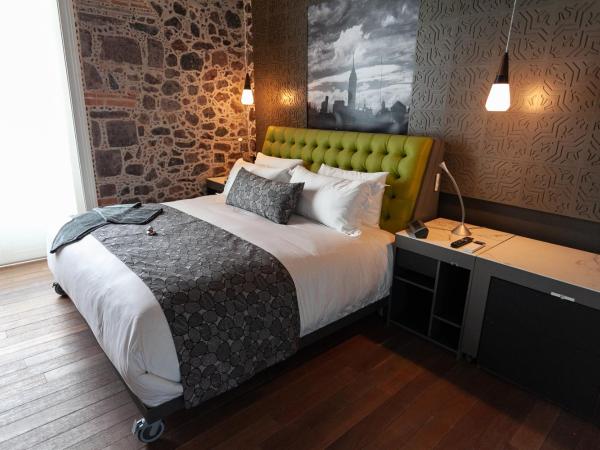 Mumedi Design Hotel : photo 7 de la chambre suite de luxe avec baignoire