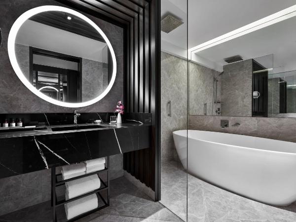 Fairmont Singapore : photo 4 de la chambre fairmont gold, 1 king, balcony, fairmont gold lounge access