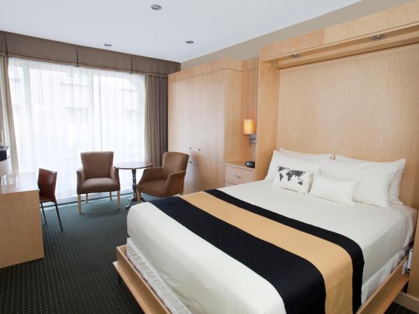 Hotel du Vieux Quebec : photo 3 de la chambre chambre lit queen-size - rez-de-chaussée côté ascenseur