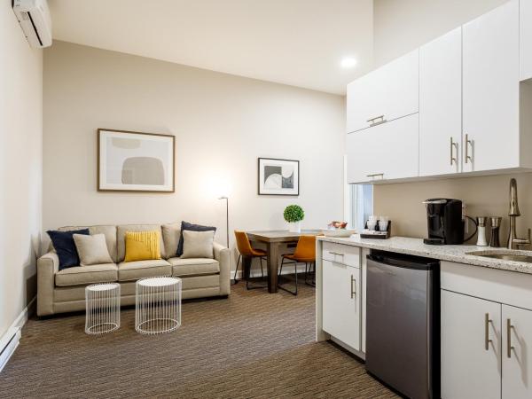 Parc Avenue Lofts : photo 3 de la chambre appartement - p1-102