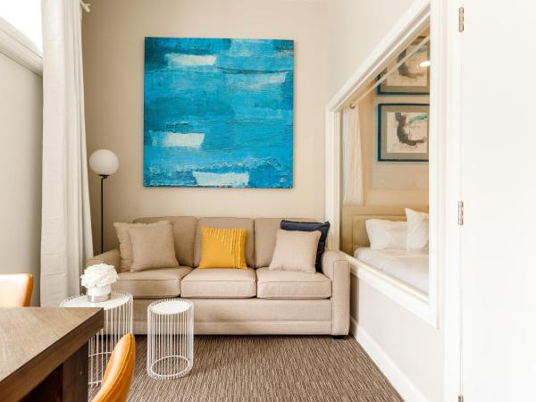 Parc Avenue Lofts : photo 9 de la chambre appartement - p1-103