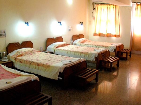 YWCA International Centre : photo 4 de la chambre chambre familiale standard