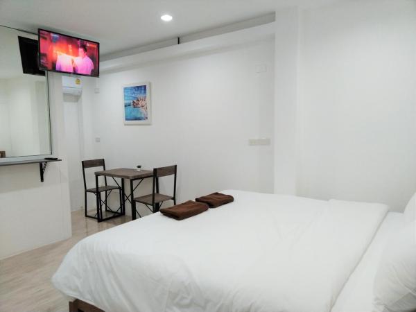 WEE HOSTEL : photo 1 de la chambre chambre double standard