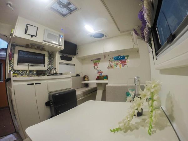 Andiamo Guest House : photo 8 de la chambre caravane