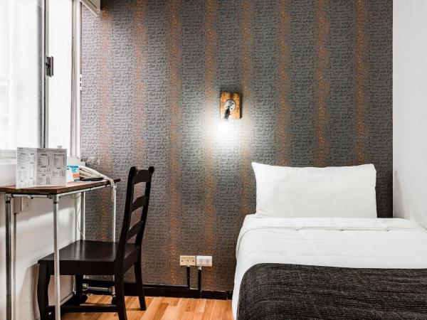 Hi Hotel Impala Queretaro : photo 3 de la chambre très petite chambre simple