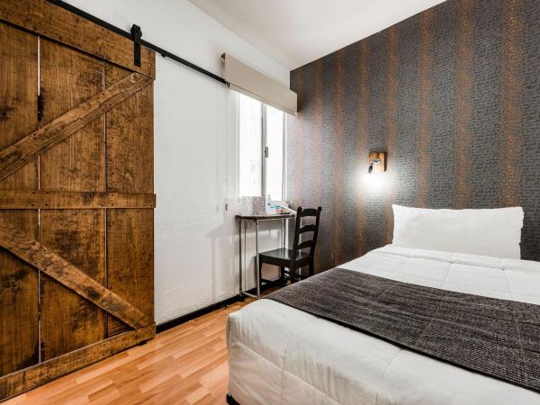 Hi Hotel Impala Queretaro : photo 4 de la chambre très petite chambre simple