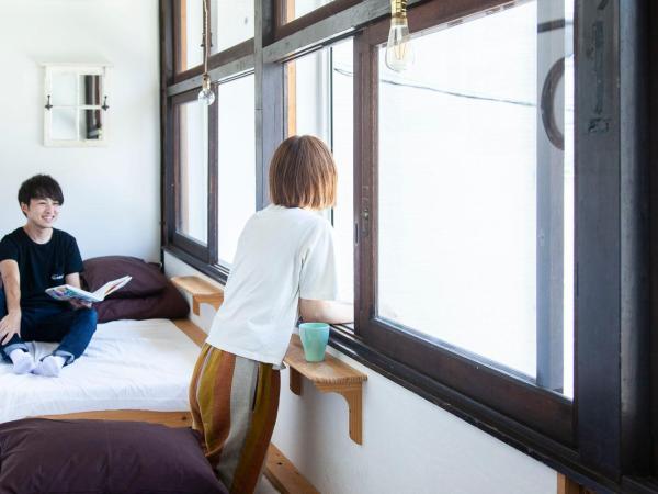 Fukuoka Guesthouse HIVE : photo 6 de la chambre chambre lits jumeaux Économique