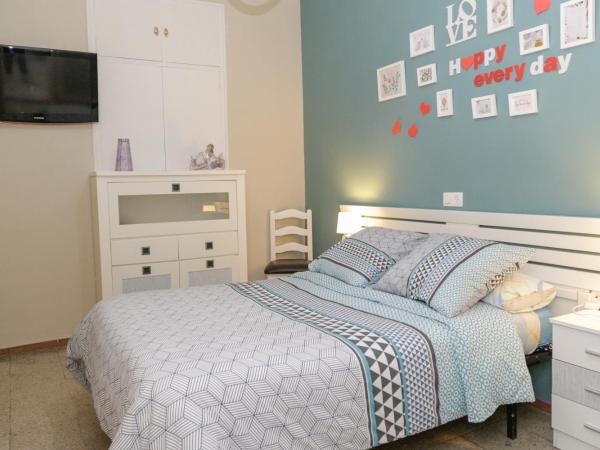 Pension Internacional : photo 4 de la chambre chambre double avec salle de bains privative